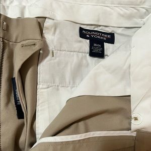 Roundtree and Yorke khaki Dress Pants